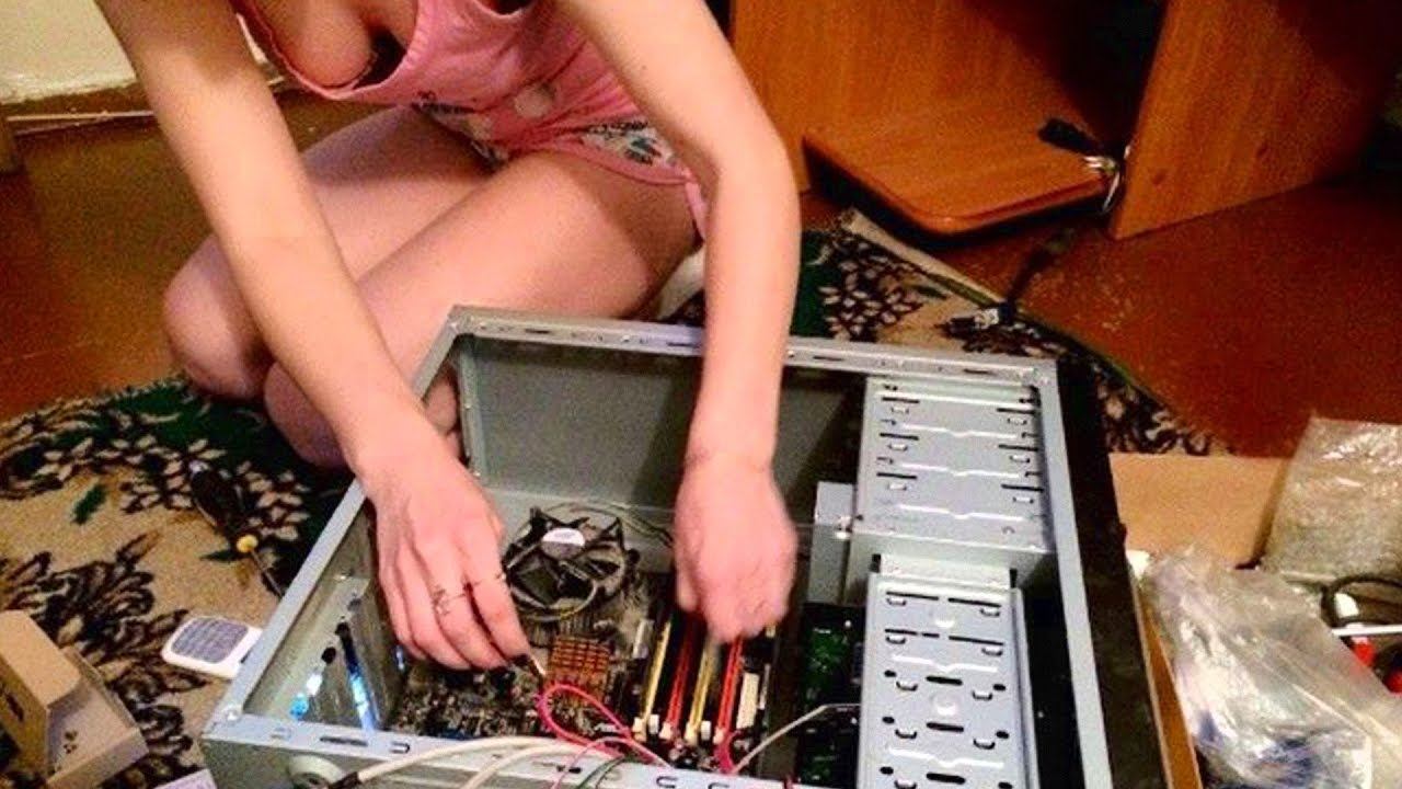 СЕСТРА СЛУЧАЙНО СЛОМАЛА ИГРОВОЙ КОМП ЗА 80 000 РУБЛЕЙ смотреть онлайн