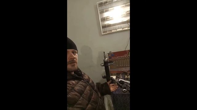 Прокачка неразборных амортизаторов. Кишки KYB от Тойоты выкинул! смотреть онлайн
