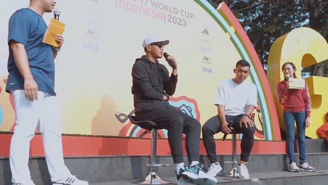 FIFA U-17 World Cup Indonesia 2023™ Trophy Experience in Kota Bandung смотреть онлайн
