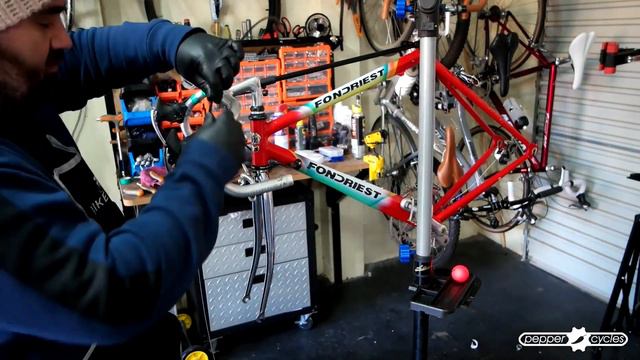 Fondriest 7020 Vintage Italian Road Bike Build смотреть онлайн
