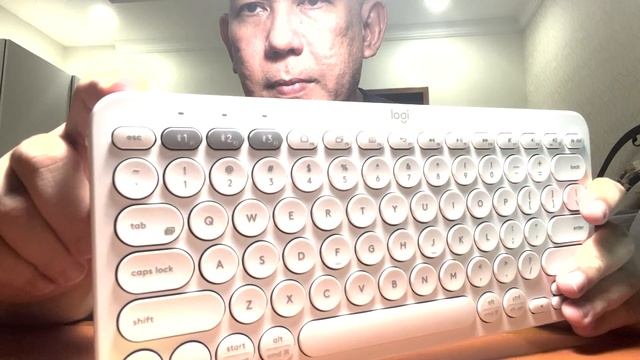 Unboxing @logitech K380 Wireless Keyboard смотреть онлайн