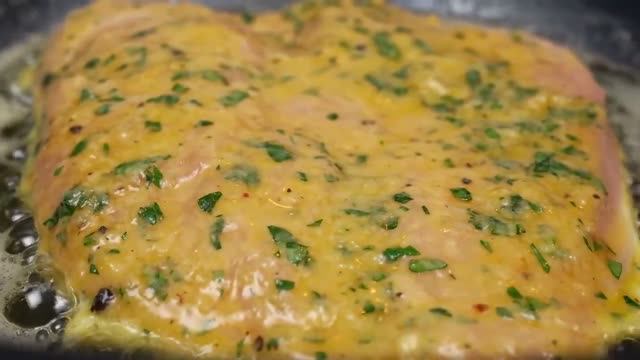 Наверное, одно из лучших блюд из курицы, которые я когда-либо готовила! Это невероятный рецепт!