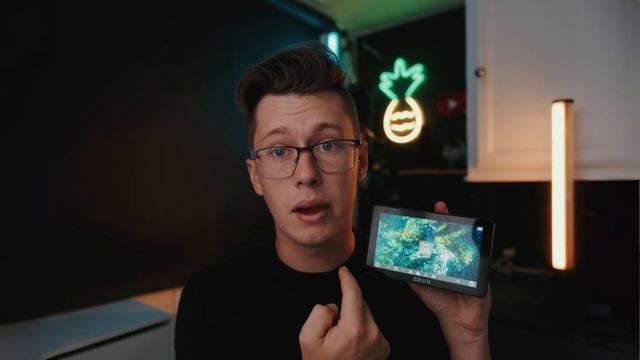 The last camera monitor you will need... смотреть онлайн