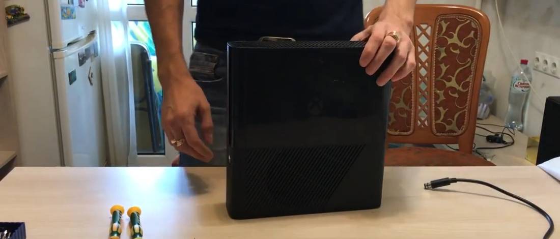 Разборка : сборка Xbox360 E без специального  инструмента.mp4