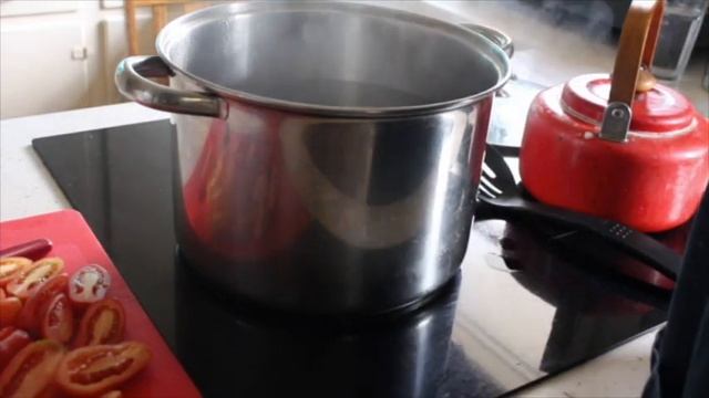 How to Make Tomato Passata: Video Series смотреть онлайн