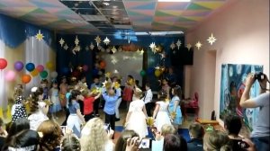 Красивый вход на выпускной в детском саду / Танец со звёздами
