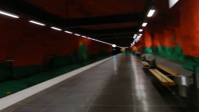 Stockholm - Station Tour - Solna Centrum Station (Tunnelbana Blue Line) and Bus Terminal 2015 07 04 смотреть онлайн