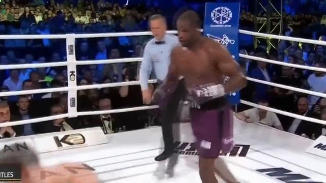 Обзор боя Александр Усик - Даниэль Дюбуа смотреть онлайн