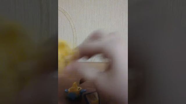 Подарили на 8 марта два яйца сюрпризами и открываем игрушки Поздравляю всех с 8 мартом девочек смотреть онлайн