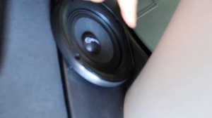 Убираем акустические подиумы на лада гранта. Установка 16 динамиков в дверные карты