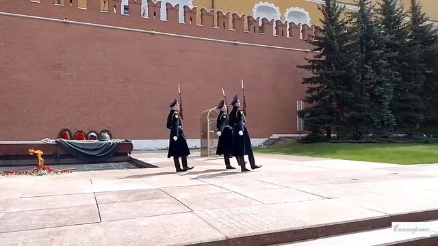 Россия - Италия. Изменения в странах за последние 25 лет. Где стало круче, а где - наоборот. смотреть онлайн