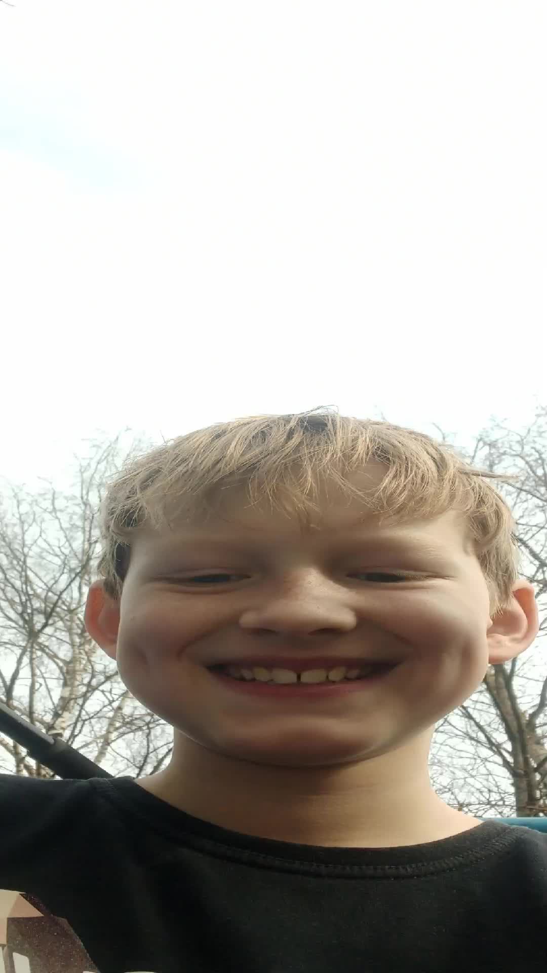 Егор и Саша катаются на самокате и Дима и Арсений смотреть онлайн