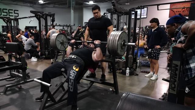 When Elite Lifters Train At Your Gym...👀 смотреть онлайн
