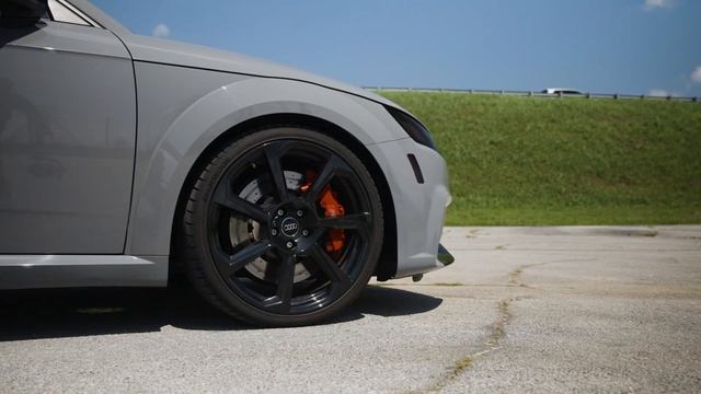 Audi TT RS [4k] смотреть онлайн