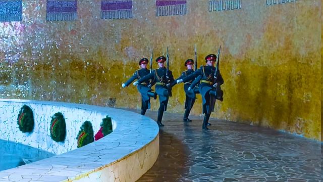 Смена Почётного Караула в Пантеоне Славы Мамаев Курган, Волгоград, 11 октября 2023 года 14:00 часов смотреть онлайн