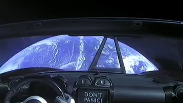 машина элона макса перед отправкой на орбиту марса смотреть онлайн