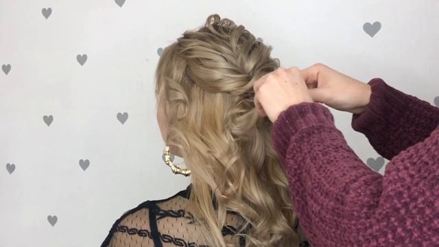 НЕБРЕЖНЫЙ СВАДЕБНЫЙ ПУЧОК ИЗ ЛОКОНОВ | ПОДРОБНЫЙ УРОК | MESSY WEDDING UPDO смотреть онлайн