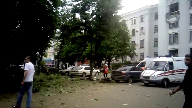 02.06.2014. Луганск. После обстрела Луганской администрации с самолета | Ukraine, Lugansk смотреть онлайн