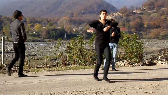 НОВАЯ КЛУБНАЯ ЛЕЗГИНКА 2015 ASSA GROUP РАЗВЛЕКАЕТСЯ (BALAKEN ГОРЫ МАЦЫХ) смотреть онлайн