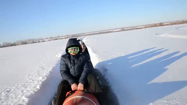 КАТАНИЕ НА "БАНАНЕ" Турбаза "БОРОВЛЯНКА" смотреть онлайн