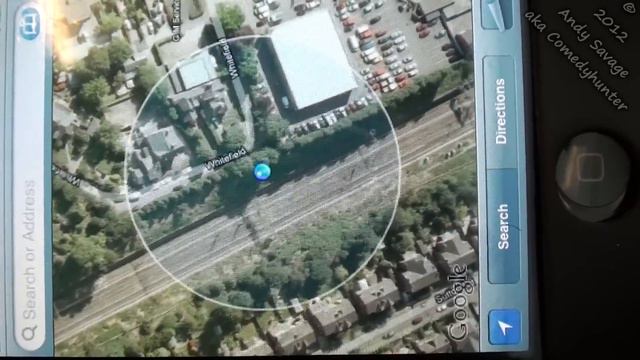 Google Maps app in "follow mode" running on an iPhone 3GS while on a moving train. Using ios5 смотреть онлайн