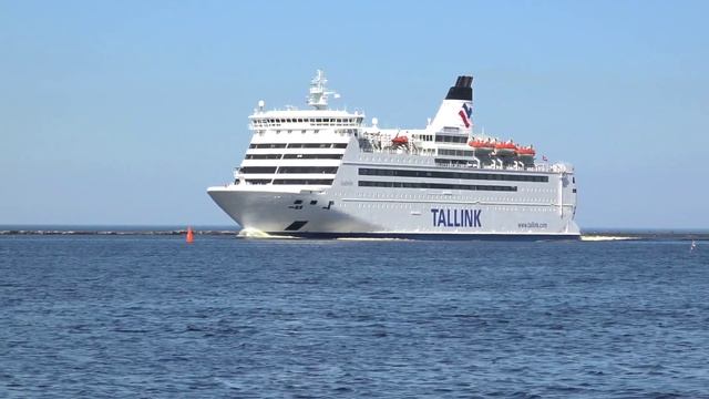 Паром TALLINK заходит в Рижский свободный порт смотреть онлайн