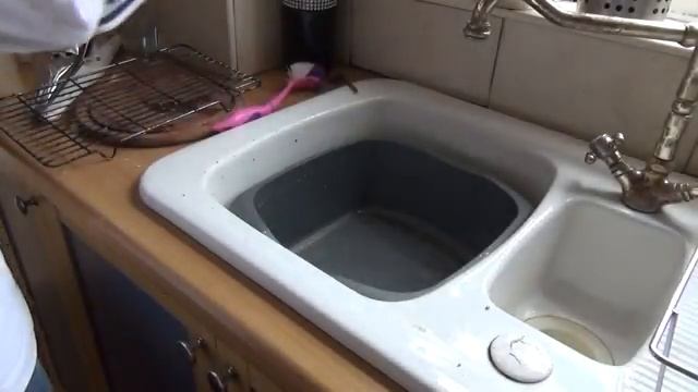 How to Tip #35 : Remove and clean out the condenser unit on Indesit Condenser Dryer. смотреть онлайн