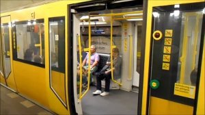 U-Bahn Berlin - U-Bahnhof Märkisches Museum U2