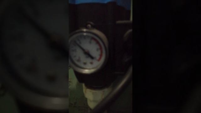 не срабатывает автоматика(контроллер насоса)подачи воды или не отключает насос.