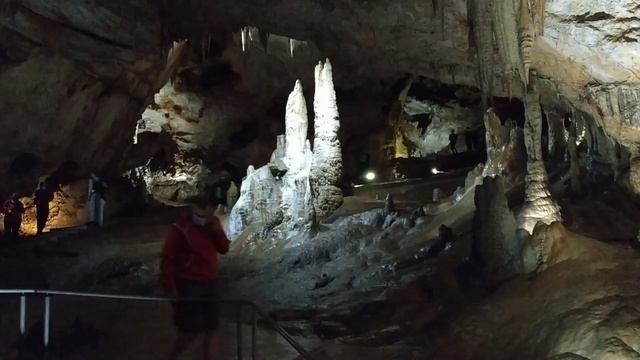 Липская пещера в Черногории смотреть онлайн
