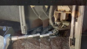 Пежо-408. Демонтаж троса ручника.