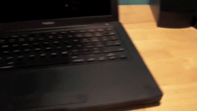 ATTENTION BLACK OR WHITE MACBOOK OWNERS- FREE REPAIR! смотреть онлайн