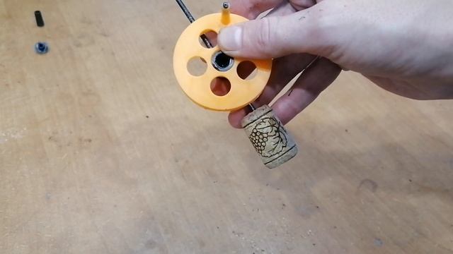 Как сделать зимнюю удочку. Копия Lucky John и Salmo за 64 рубля смотреть онлайн