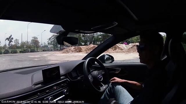 Audi A4 Avant 45 TFSI quattro S-Line Black Edition 4 смотреть онлайн
