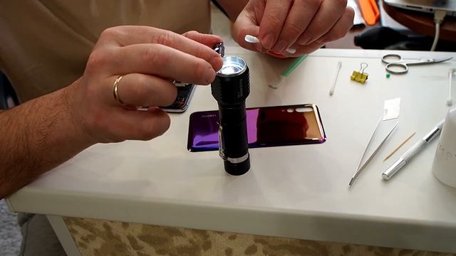 Замена задней крышки на Huawei P20 Pro смотреть онлайн
