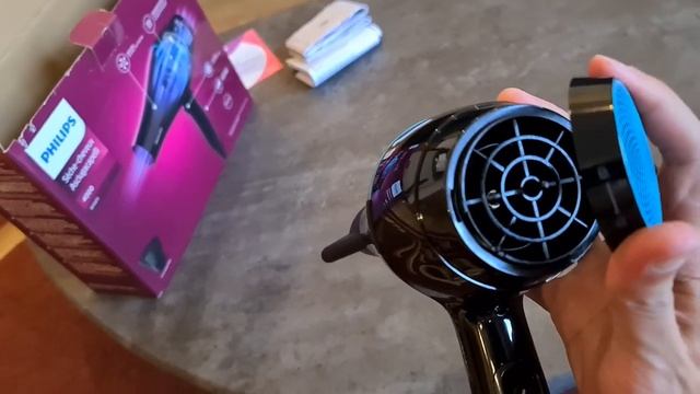 Распаковка — Профессиональный фен Philips BHD272/00 смотреть онлайн