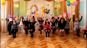 Хор рук девочек с мамами. ДОУ №8 "Малыш", г.Шахтёрск