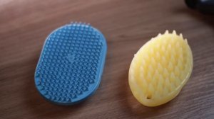 Пуходерка или фурминатор? Что лучше? Чем вычесывать кота?