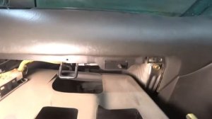 Как поменять лампу освещения бардачка . Как снять бардачок Тойота Камри Грация 2.2 sxv 20