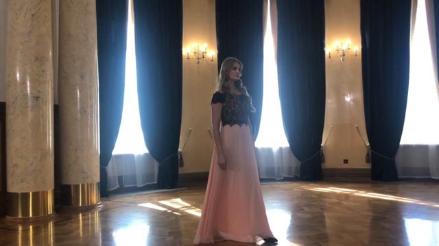 Твои глаза зелёные.