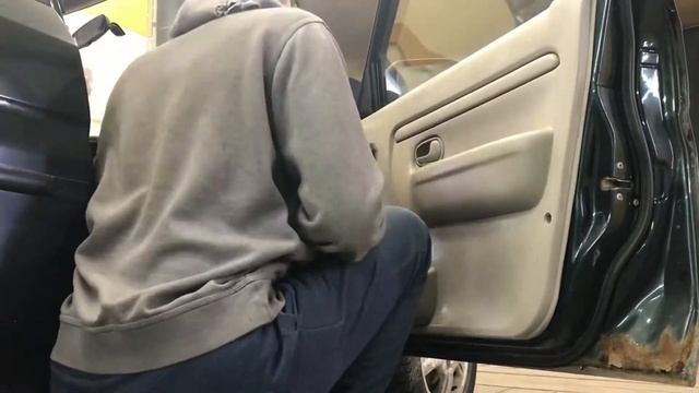 Чистка очень грязной светлой дверной карты! смотреть онлайн