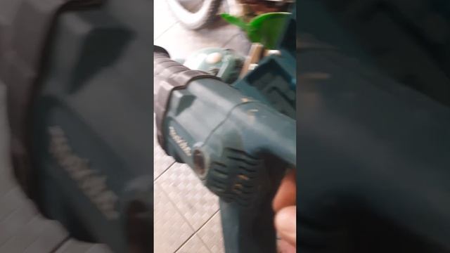 проверка работы сабельной пилы макита