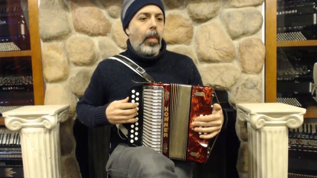 2428 - Red Hohner Erica Diatonic Accordion A-D MM 21 8 $795 смотреть онлайн