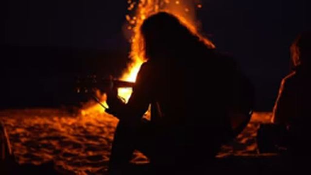 Звук костра и гитары в ночном лесу для сна | Sound of campfire and guitar in night forest for sleep смотреть онлайн