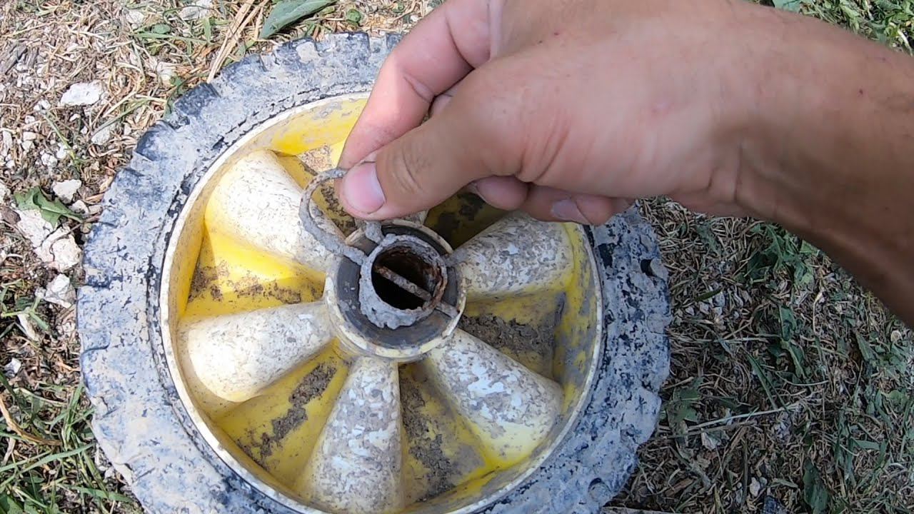 Ремонт БЕСПЛАТНО !!! Своими руками. Отвалилось колесо на бетономешалке смотреть онлайн