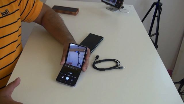 Samsung Galaxy Z Flip 3 5G - With New Colors - 2022 - This is Future смотреть онлайн