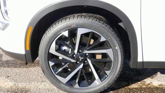 New 2024 Mitsubishi Outlander Saint Paul White-Bear-Lake, MN #W000831 смотреть онлайн