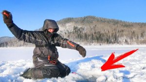 Что же там такое?! ЁМАЁ...Вот это кабан! Экстремальная рыбалка в -35 на безмотылку