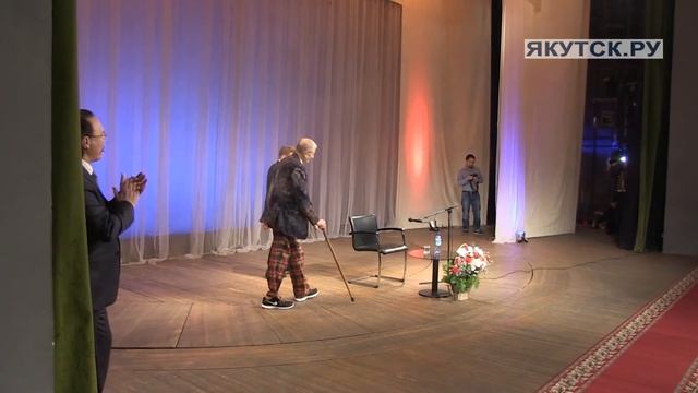 Евгений Евтушенко: Очень рад, что в Якутии меня помнят и любят! смотреть онлайн