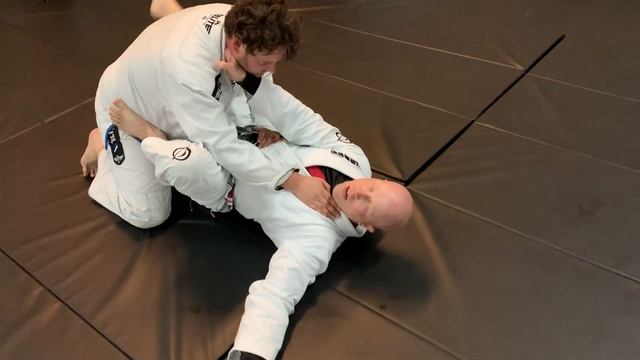 GunJitsu Move of the Day: Closed Guard Armbar смотреть онлайн